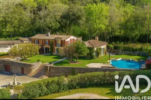 Domaine à Cogolin (83310)