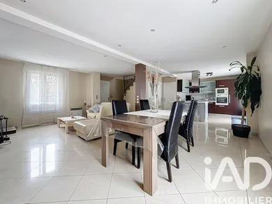 Traditional house in Orly (94310)