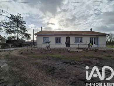 House in Val en Vignes (79290)