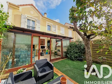 Maison à Combs-la-Ville (77380)