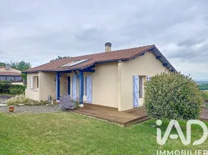 Village house in Viella (32400)