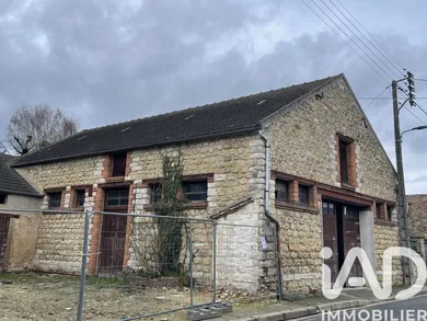 Barn in Villeneuve-la-Guyard (89340)