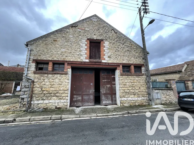 Maison 2 pièces 280 m² · à Villeneuve-la-Guyard · 280 m² · 99 000 €