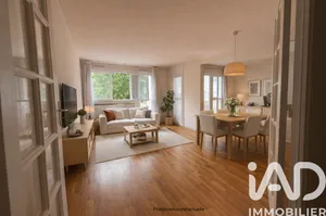 Apartment in Plaisir (78370)