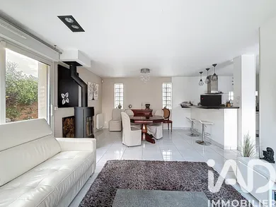 House in Verneuil-sur-Seine (78480)