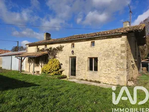 Maison de village à Lezay (79120)
