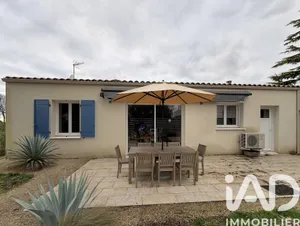 Traditional house in Saint-Sauveur-d'Aunis (17540)