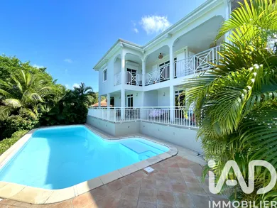 House in La Trinité (97220)