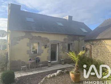 Maison de campagne à Poullaouen (29246)