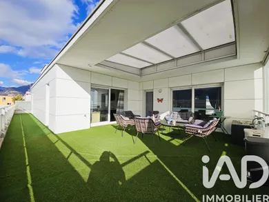 Apartment in Grenoble (38100)