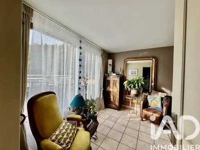 Apartment in Nandy (77176)