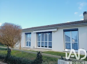 Village house in Val-de-Scie (76720)