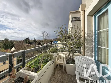 Apartment in Vaux-sur-Seine (78740)