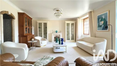 Townhouse in Ainay-le-Château (03360)