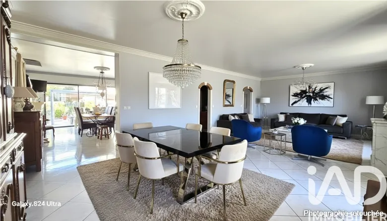 Maison 8 pièces 175 m² · à Ainay-le-Château · 175 m² · 189 000 €