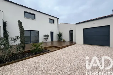 House in La Rochelle (17000)