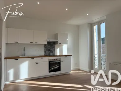 Apartment in Roquevaire (13360)