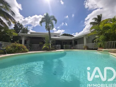 Maison à La Rivière Saint-Louis (97421)