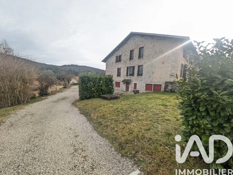Maison 12 pièces 140 m² · à Samognat · 140 m² · 270 000 €