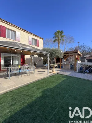 Maison à Saint-Cyr-sur-Mer (83270)