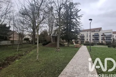 Apartment in Mennecy (91540)