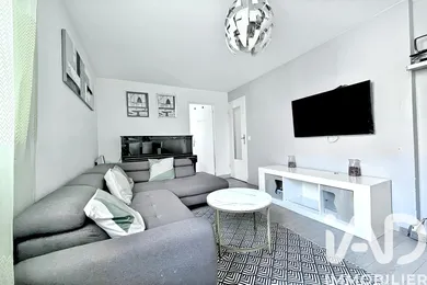 Apartment in Noisy-le-Grand (93160)