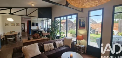 Architectural house in Begles (33130)