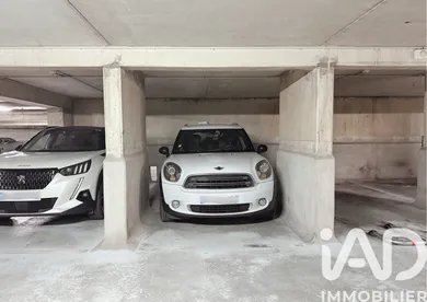 Parking in Paris (75003)