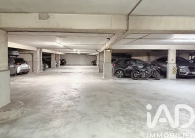 Parking in Paris (75003)