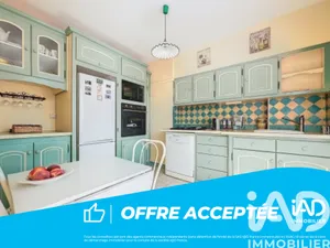 Apartment in Apt (84400)