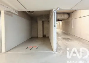 Parking in Paris (75019)