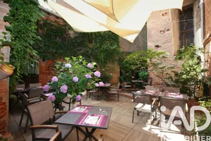 Building in Lisle-sur-Tarn (81310)