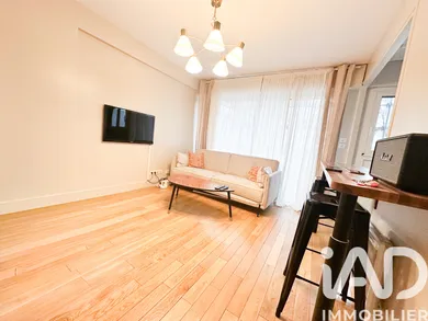 Appartement à Paris (75008)