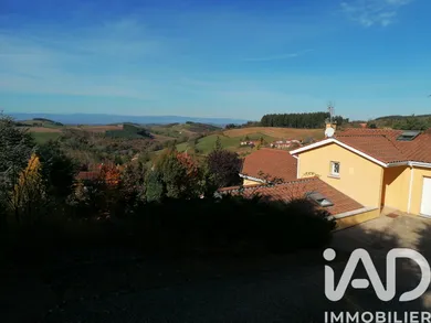Maison d'architecte à Violay (42780)
