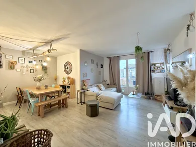 Apartment in Nîmes (30900)