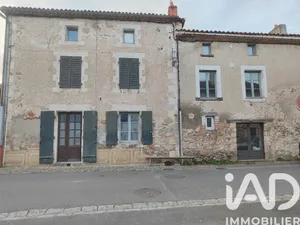 House in Manot (16500)