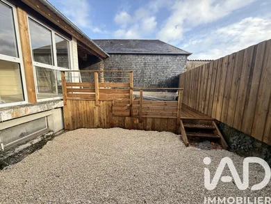 Townhouse in Parthenay (79200)