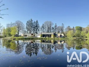 Architectural house in Saint-Méen-le-Grand (35290)