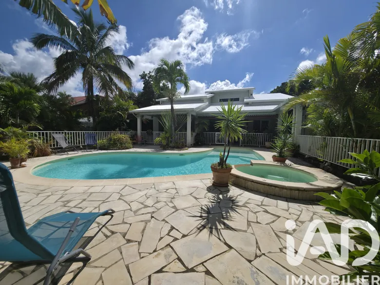 Maison 6 pièces 165 m² · à Saint-Louis · 165 m² · 495 000 €
