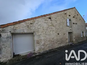 Townhouse in Muron (17430)