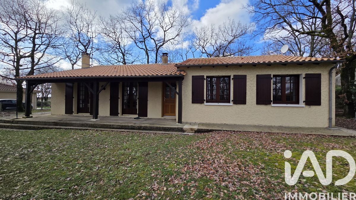 maison à Hiersac