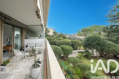 Apartment in Cannes (06400)