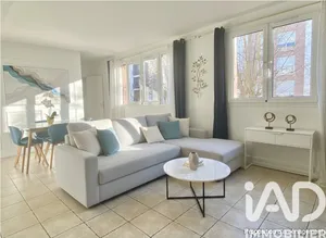 Apartment in Thiais (94320)