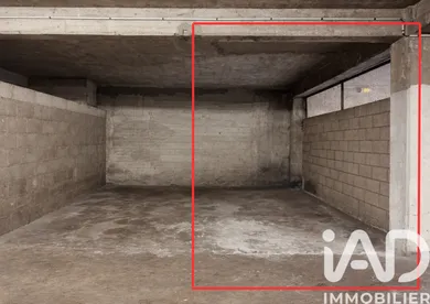 Parking à Paris (75019)