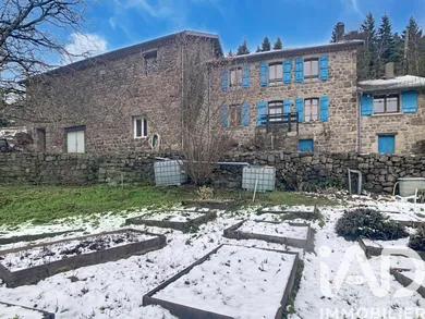 Maison traditionnelle à Pailharès (07410)