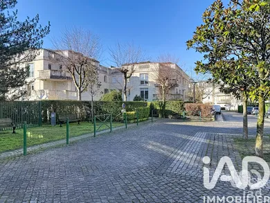 Apartment in Vaucresson (92420)