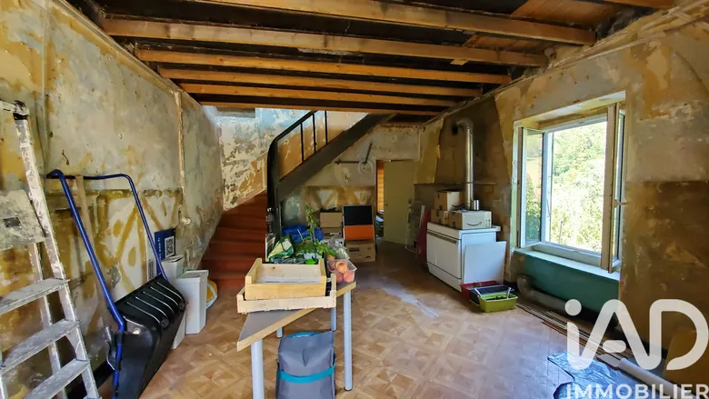 Maison 4 pièces 69 m² · à Rencurel · 69 m² · 85 000 €