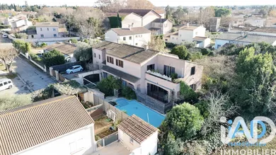 Building in Rodilhan (30230)