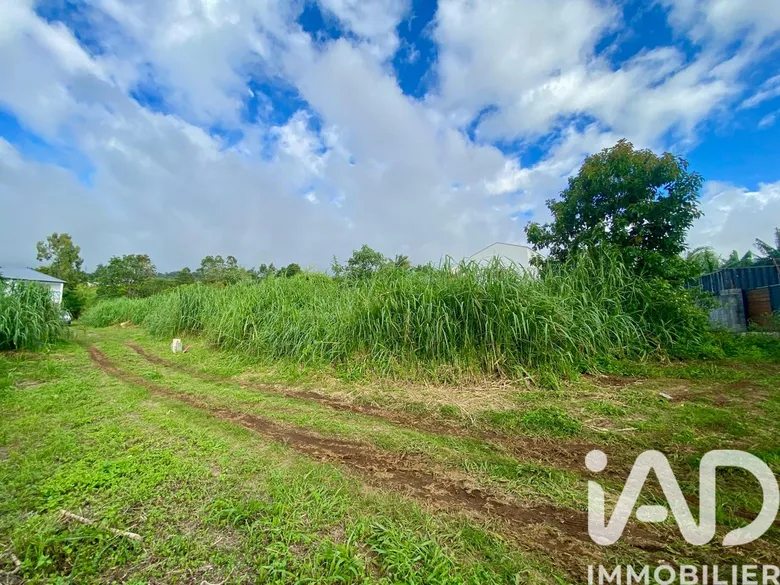 Terrain à Les Trois-Bassins (97426) · 375 000 €