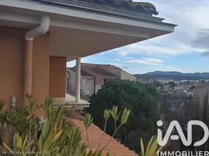 Apartment in Aix-en-Provence (13090)